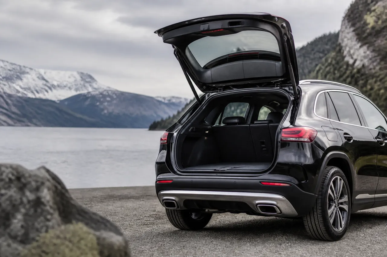 Coffre du Mercedes GLA et volume de chargement